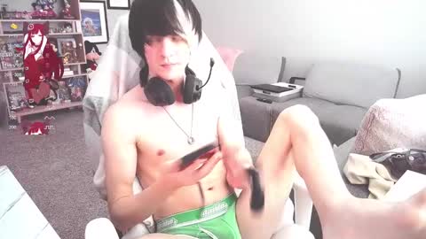 EdgeTwink online show from 12-29-24, 08:15