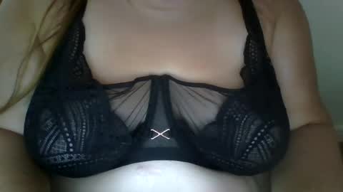 Snapshot of edith1237 chatting on 07-27-26, 06:42 edith1237 online show from 07-27-26, 06:42