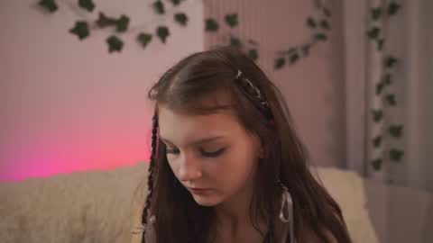 Snapshot of edithgalpin chatting on 01-13-25, 03:01 Lisa online show from 01-13-25, 03:01