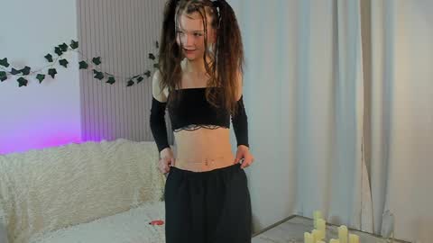 Snapshot of edithgalpin chatting on 01-15-25, 10:57 Lisa online show from 01-15-25, 10:57