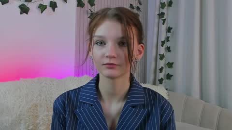 Snapshot of edithgalpin chatting on 01-21-25, 11:34 Lisa online show from 01-21-25, 11:34