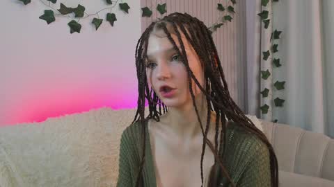 Snapshot of edithgalpin chatting on 01-24-25, 11:12 Lisa online show from 01-24-25, 11:12