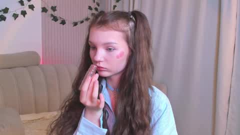 Snapshot of edithgalpin chatting on 02-23-25, 12:19 Lisa online show from 02-23-25, 12:19