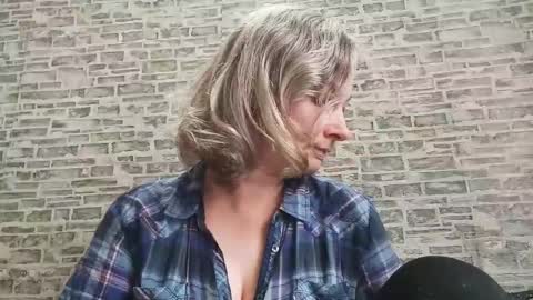 edithmanning online show from 10-25-25, 07:16