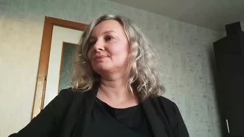 Snapshot of edithmanning chatting on 05-04-26, 05:09 edithmanning online show from 05-04-26, 05:09