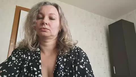 Snapshot of edithmanning chatting on 05-08-26, 06:41 edithmanning online show from 05-08-26, 06:41