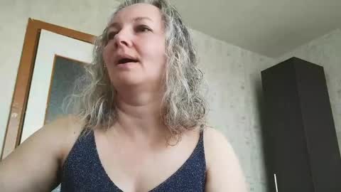 Snapshot of edithmanning chatting on 05-29-26, 06:00 edithmanning online show from 05-29-26, 06:00