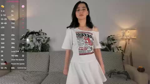 Snapshot of edlacarleton chatting on 10-30-25, 01:18 Nikki online show from 10-30-25, 01:18