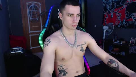 Eduar online show from 01-21-25, 01:22