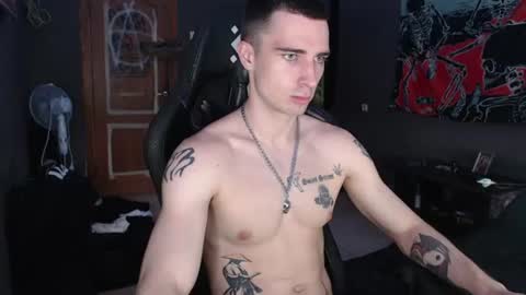 Snapshot of eduard_loveee chatting on 06-18-26, 11:58 Eduar online show from 06-18-26, 11:58