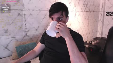 Eduardo online show from 01-14-26, 03:34