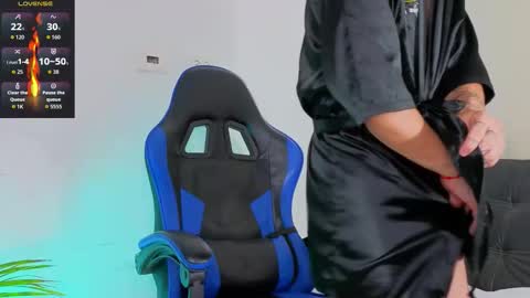 Snapshot of edwardross_ chatting on 01-17-26, 09:07 Edward Ross online show from 01-17-26, 09:07