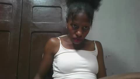 edwige770943 online show from 05-17-26, 03:52