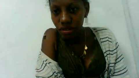 Snapshot of edwige770943 chatting on 06-14-26, 03:36 edwige770943 online show from 06-14-26, 03:36