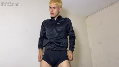 Snapshot of edwinboys chatting on 07-18-26, 02:16 Edwin online show from 07-18-26, 02:16