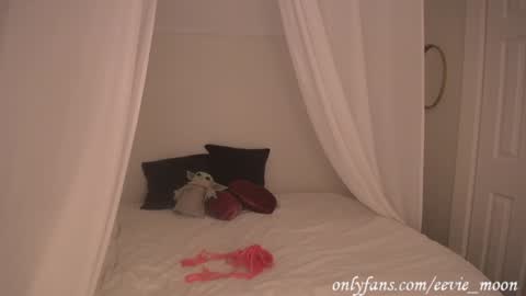 eevie online show from 01-15-25, 07:05