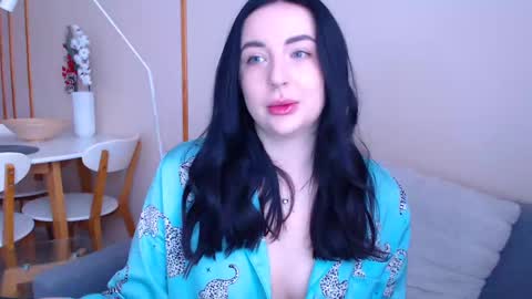 Effy online show from 12-23-24, 09:59