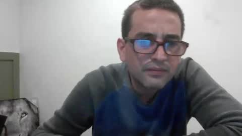 Snapshot of eguevara555500 chatting on 04-13-26, 12:43 SilverBulture online show from 04-13-26, 12:43