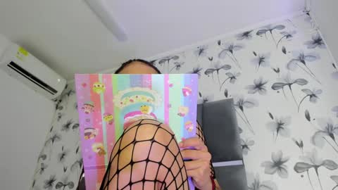 Snapshot of ehotloveaxxx chatting on 12-27-24, 02:25 Valery online show from 12-27-24, 02:25