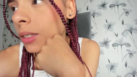 Snapshot of ehotloveaxxx chatting on 12-29-24, 05:44 Valery online show from 12-29-24, 05:44