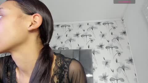 Snapshot of ehotloveaxxx chatting on 02-02-25, 12:35 Valery online show from 02-02-25, 12:35