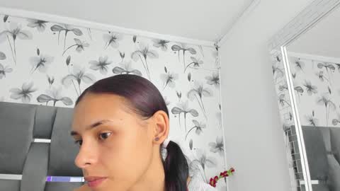 Snapshot of ehotloveaxxx chatting on 09-23-25, 01:03 Valery online show from 09-23-25, 01:03