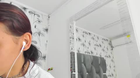 Valery online show from 10-22-25, 01:33