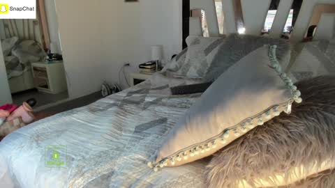 Snapshot of eileen_rose chatting on 11-24-25, 04:29 Eileen Rose Milf online show from 11-24-25, 04:29