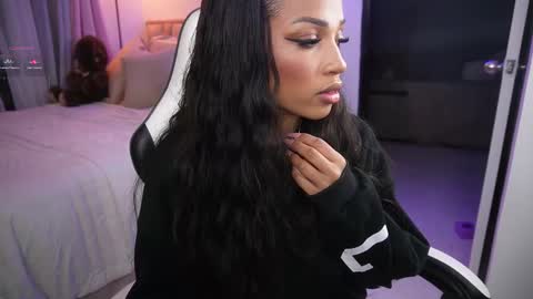 eimi   online show from 10-12-25, 11:26