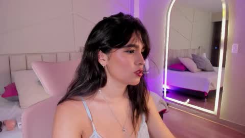 eimmy_bm online show from 12-04-25, 07:33