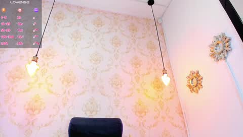 Snapshot of eimy_robertss chatting on 12-17-24, 09:05 Eimy online show from 12-17-24, 09:05
