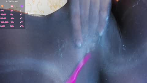 Snapshot of eimy_robertss chatting on 01-23-25, 11:47 Eimy online show from 01-23-25, 11:47