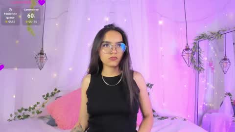 eimy_rosse18 online show from 04-14-26, 01:06
