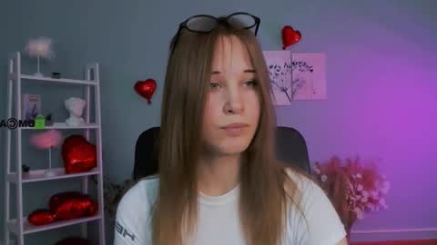 Snapshot of eira_mouse chatting on 02-22-26, 09:19 Sweet Eira online show from 02-22-26, 09:19