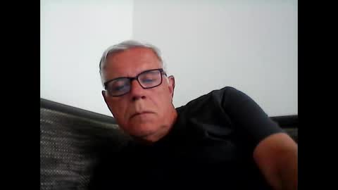 Snapshot of eisbaer1957 chatting on 05-01-26, 01:26 eisbaer1957 online show from 05-01-26, 01:26