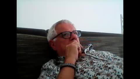 Snapshot of eisbaer1957 chatting on 05-23-26, 04:33 eisbaer1957 online show from 05-23-26, 04:33