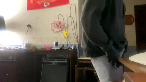 Snapshot of ejbooker11 chatting on 12-19-25, 10:11 PiedPiper online show from 12-19-25, 10:11