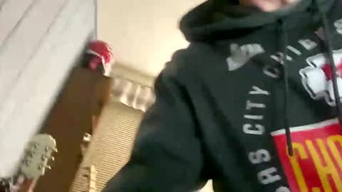 Snapshot of ejbooker11 chatting on 01-12-26, 09:36 PiedPiper online show from 01-12-26, 09:36