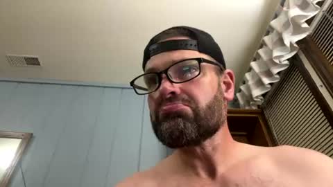 Snapshot of ejbooker11 chatting on 06-18-26, 10:41 PiedPiper online show from 06-18-26, 10:41