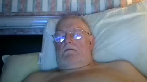 eketman1964 online show from 10-13-25, 10:43