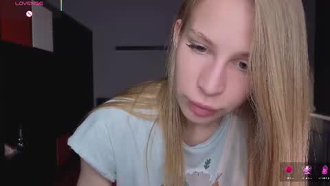 Snapshot of el1s_evans chatting on 06-29-26, 08:09 please read my bio there is information about private shows and about my personality online show from 06-29-26, 08:09