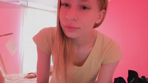 Snapshot of el1s_evans chatting on 07-16-26, 06:08 please read my bio there is information about private shows and about my personality online show from 07-16-26, 06:08
