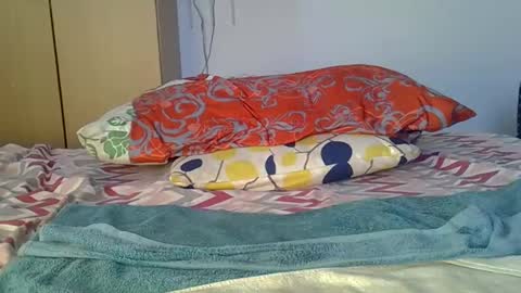 petite online show from 12-09-24, 04:23