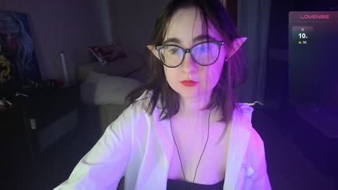 If you like it when I meow give me a thumbs up online show from 12-10-24, 09:23