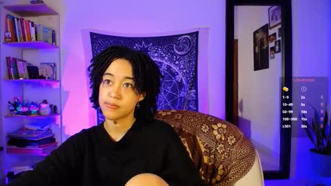 Ela  Help me reach 100 thumbs up online show from 03-24-26, 05:23