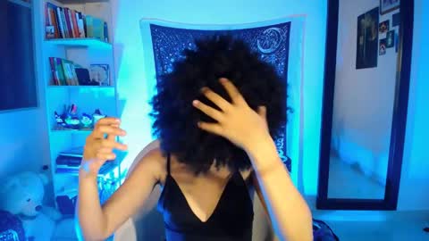 Ela  Help me reach 100 thumbs up online show from 04-02-26, 06:22