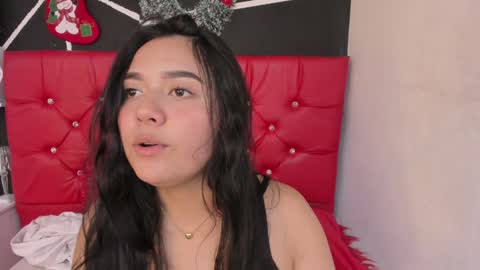 Snapshot of ela_hilton3 chatting on 12-29-24, 07:32 Ela online show from 12-29-24, 07:32