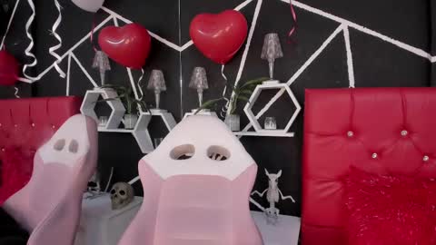 Snapshot of ela_hilton3 chatting on 02-23-25, 07:22 Ela online show from 02-23-25, 07:22