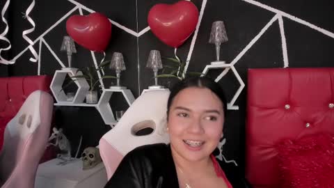 Snapshot of ela_hilton3 chatting on 02-24-25, 11:19 Ela online show from 02-24-25, 11:19