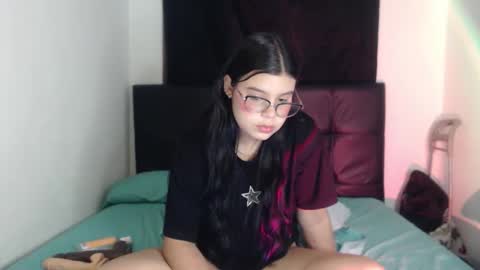 Snapshot of ela_lovely chatting on 06-06-26, 05:45 Ela online show from 06-06-26, 05:45